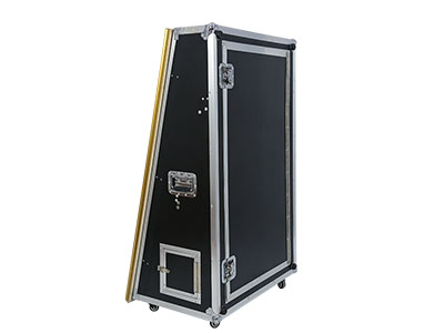 550 mirror booth display 02